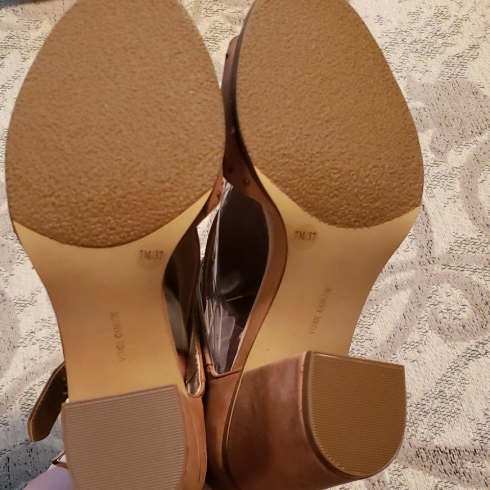Brand new-Vince Camuto Sandals - Picture 7 of 8